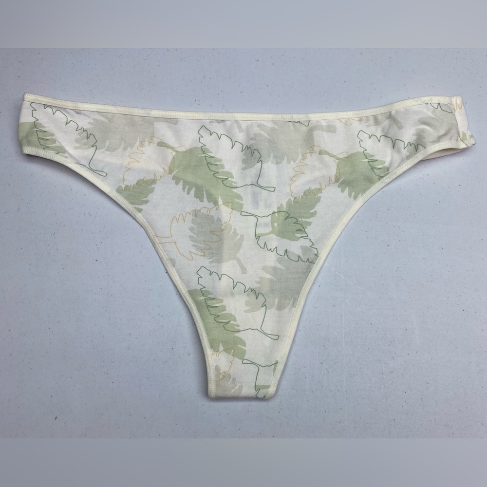 NWT LVR CREM/GRN Thong, XL